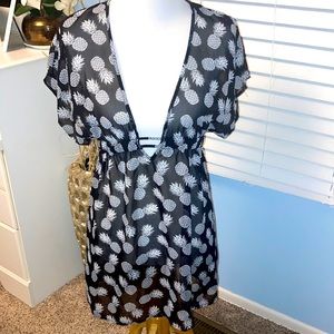 Medium Pinapple Print Swim Coverup